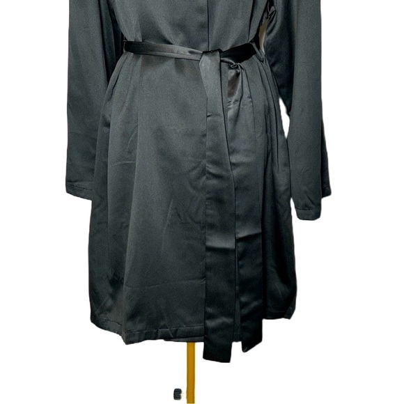 NWT Frederick’s of Holiday Black Satin Lattice Lacing Robe with Self Tie Belt, M - Picture 10 of 16